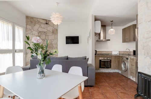 Montejaque Apartment | Apartment 'Casa Isabelina' with Mountain View, Shared Pool and Shared Garden