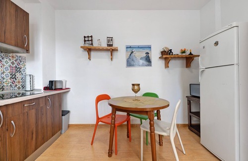 Zaidin Apartment | Apartment 'Casacuéntame' with Private Terrace, Wi-Fi and Air Conditioning