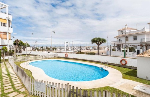 Chipiona Apartment | APARTMENT- CHIPIONA, GARAGE, POOL NEAR THE TOWN CENTER AND BEACH, INTERNET,