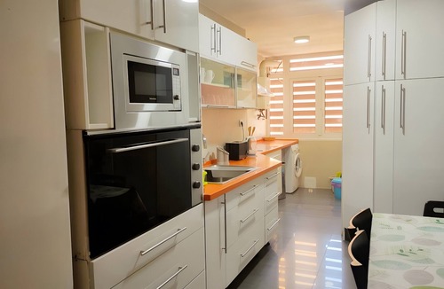 Los Tilos Apartment | Apartment 'Comfortable in The Center' with Balcony, Wi-Fi and Air Conditioning