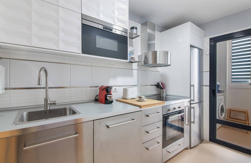 Villablanca Apartment | Apartment 'Con Piscina Y Garaje' with Shared Pool and Wi-Fi