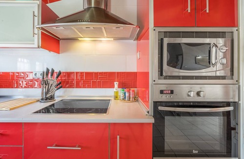 Vegas del Genil Apartment | Apartment 'Con Vistas A Las Montañas' with Mountain View, Wi-Fi and Air Conditioning