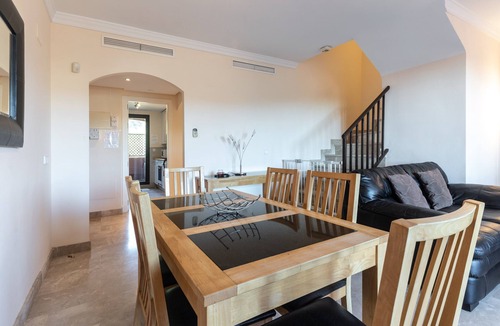 Buenas Noches Apartment | Apartment 'Duplex Estepona' with Mountain View, Wi-Fi and Air Conditioning