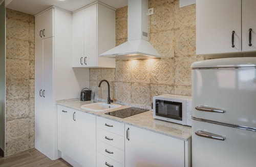 Roda de Eresma Apartment | Apartment 'El Rincón De La Naturaleza-3 Bedrooms' with Private Pool, Wi-Fi & Air Conditioning