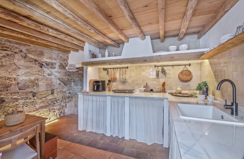 Canillas de Aceituno Apartment | Apartment-Exclusive-Ensuite with Shower-Terrace-Historic building