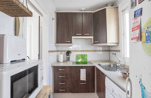 Conil de la Frontera City Center Apartment | Apartment 'Casa Vir' Ideal for Families with Private Terrace and Air Conditioning