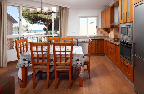 La Cala del Moral Apartment | Apartment 'Apartamento Bellamar' with Sea View and Air Conditioning