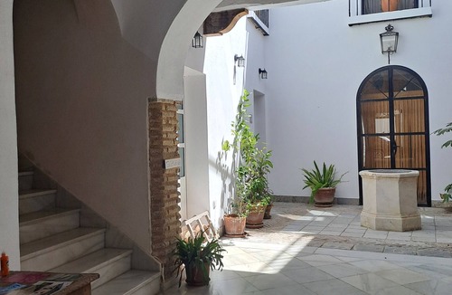 Sanlucar de Barrameda House | Apartment in Historic Sanluqueña House With Charm