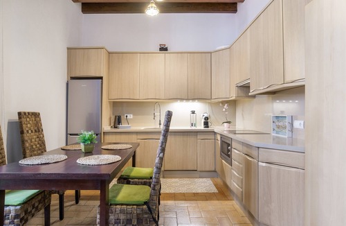 Sanlucar de Barrameda Apartment | Apartment 'Godoy' with Balcony, Wi-Fi and Air Conditioning