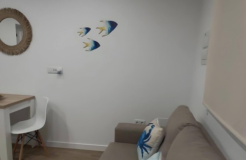 Sanlucar de Barrameda Apartment | Apartment 'Bajo De Guía - Bajo A' with Wi-Fi and Air Conditioning