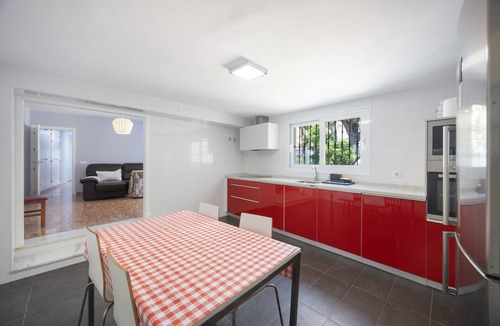 Sanlucar de Barrameda Apartment | Apartment 'Enjoy Sanlúcar de Barrameda' with Private Terrace, Wi-Fi, and Air Conditioning