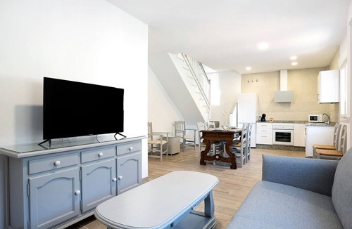 San Ambrosio Apartment | Apartment "Casa de 10 Dúplex" with Shared Pool & Wi-Fi