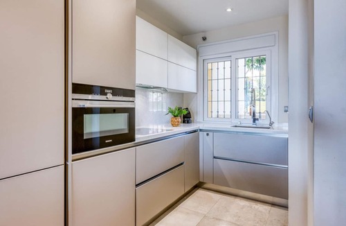 Estepona Apartment | Apartment Estepona, 2 bedrooms, 4 persons