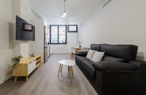 Torrejon de Ardoz Apartment | Apartment for groups near the airport