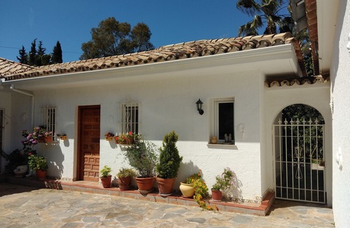 Mijas House | Apartment for 4 people in a finca with sea views