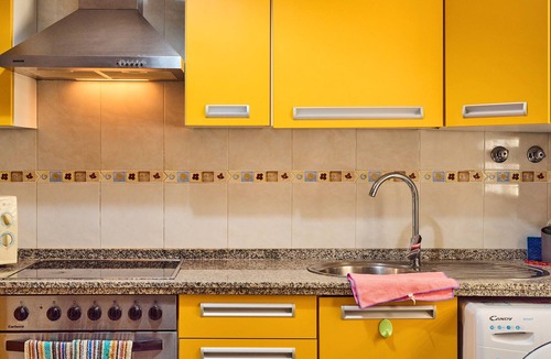 Lucena Apartment | Apartment 'Huerto' with Private Terrace, Wi-Fi and Air Conditioning