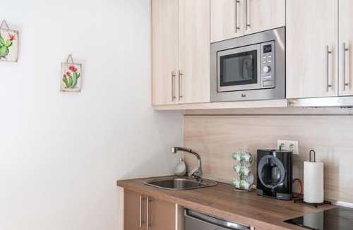 Cervantes Apartment | Apartment in a restored mansion in Granada.