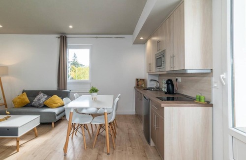 Cervantes Apartment | Apartment in a restored mansion in Granada.