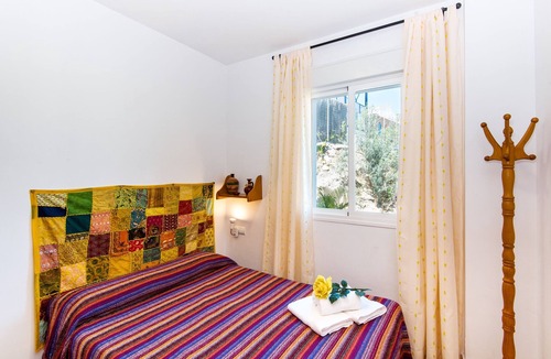 Totalan Apartment | Apartment in the Mountains with Terrace, Mountain Views
