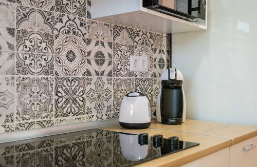Totalan Apartment | Apartment "La Azomadilla" with Shared Terrace and Wi-Fi