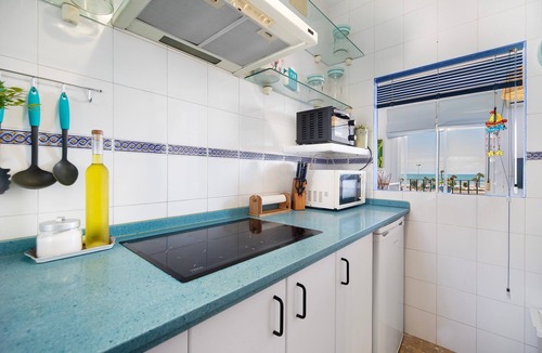 Chipiona Apartment | Apartment 'La Barca' with Shared Terrace, Wi-Fi, and Air Conditioning