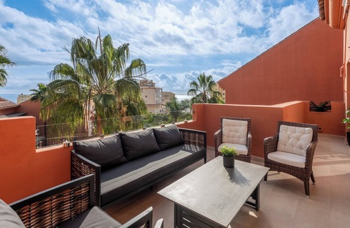 Urbanizacion Puerto de Estepona Apartment | Apartment 'La Fragata Estepona 3b 2b' with Sea View, Wi-Fi and Air Conditioning