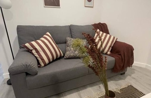 Logrono Apartment | Apartment La Paz, new, wifi & confort by El Rincon