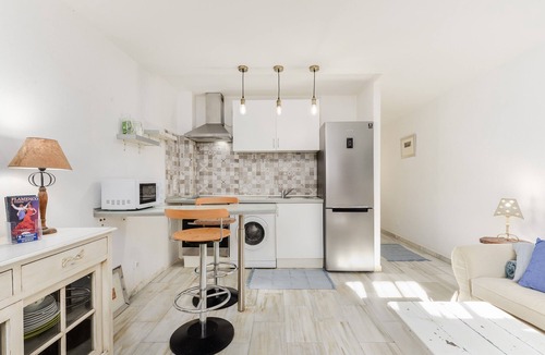 Castillo de Sabinillas Apartment | Apartment 'Las Gaviotas' with Private Terrace