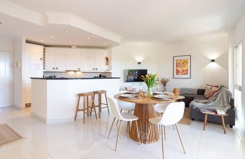 La Capellania Apartment | Apartment 'Lovely Higueron' with Mountain View, Wi-Fi and Air Conditioning