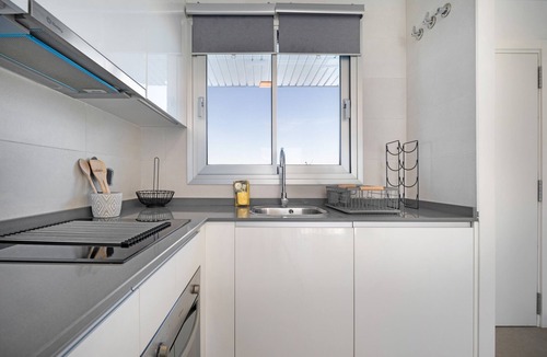 Rota Apartment | Apartment 'Luar Free Parking By Staycare' with Private Pool, Wi-Fi and Air Conditioning