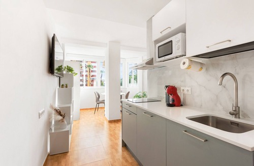 Torre del Mar Apartment | Apartment 'Lucía' with Shared Pool, Wi-Fi and Air Conditioning