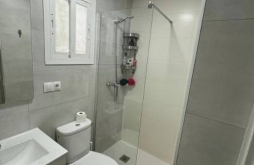 Pedregalejo Apartment | Apartment 'Malaga Pedregalejo Beach' with Private Terrace, Wi-Fi and Air Conditioning