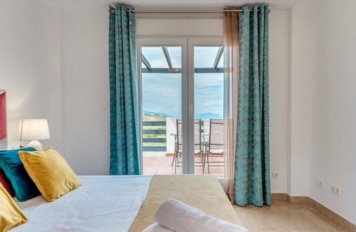 Puerto de la Duquesa Apartment | Apartment Manilva, 3 bedrooms, 6 persons