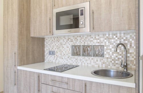 Fuengirola City Centre Apartment | Apartment "Marina Sunny View" with Wi-Fi, Garden & Terrace