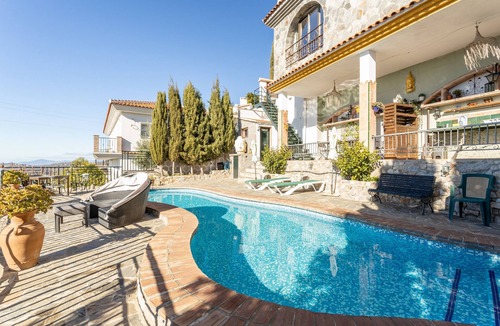Competa Apartment | Apartment "Montaña Piscina vistas" with Mountain View, Pool, Whirlpool & Terrace