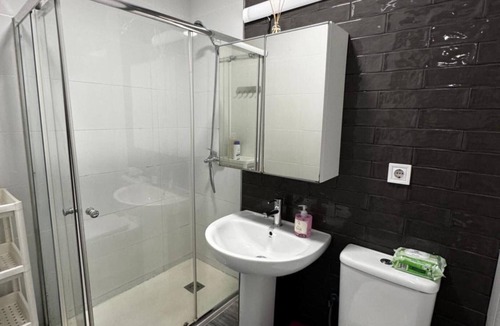 Bailen-Miraflores Apartment | Apartment 'Nueva Málaga House' with Wi-Fi and Air Conditioning