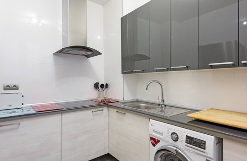 Malaga Historic Centre Apartment | Apartment 'Piso Centro Histórico' with Wi-Fi and Air Conditioning