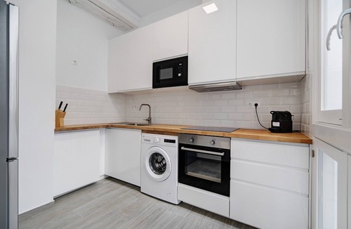 Old Town Apartment | Apartment Piso con Encanto close to the Beach with Balcony & Wi-Fi