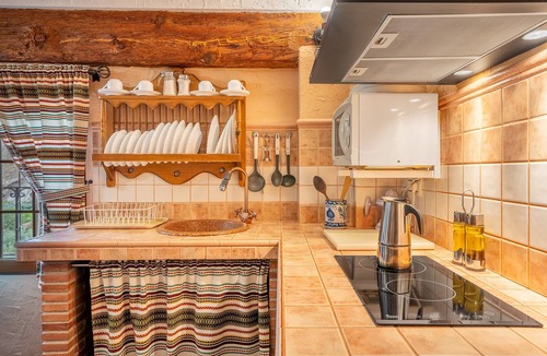 Hinojares Apartment | Apartment 'Romero' with Mountain Views, Wi-Fi, and Air Conditioning