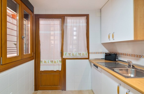 Costa Esuri Apartment | Apartment 'Saadia Golf and Beach' with Shared Pool, Wi-Fi, and Air Conditioning