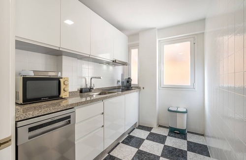 Zaidin Apartment | Apartment 'Salazar' with Balcony, Wi-Fi and Air Conditioning