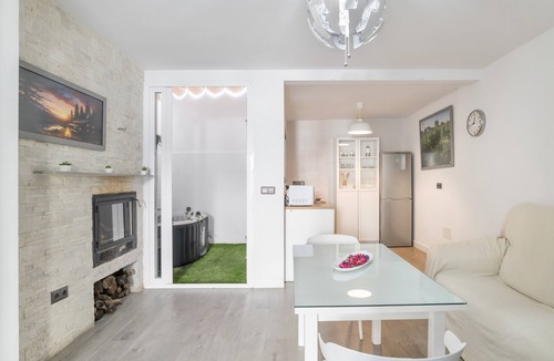 Ronda Apartment | Apartment 'Serranía' with Private Terrace, Wi-Fi and Air Conditioning
