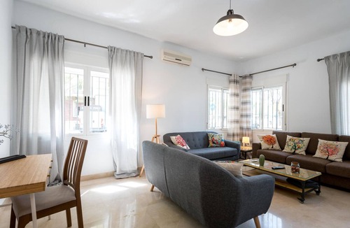 San Bernardo Apartment | Apartment Seville, 5 bedrooms, 10 persons