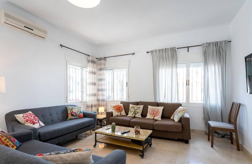 San Bernardo Apartment | Apartment Seville, 5 bedrooms, 10 persons