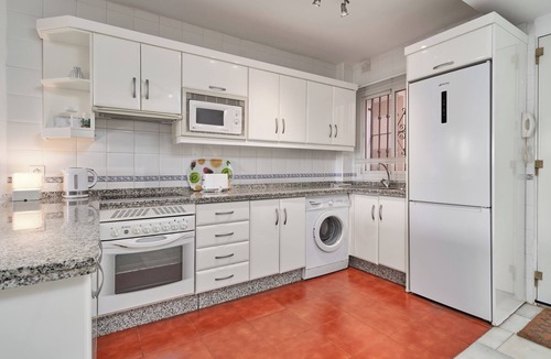 Oasis del Capistrano Apartment | Apartment 'Superb Nerja' with shared pool, Wi-Fi, Air-Con, near Burriana Beach