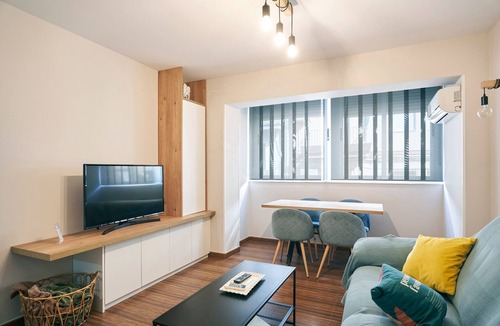 Jaen Apartment | Apartment 'The Clock Tower' with Wi-Fi and Air Conditioning