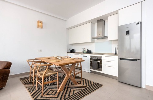 Estepona Apartment | Apartment 'Vivienda Casares' with Wi-Fi and Air Conditioning