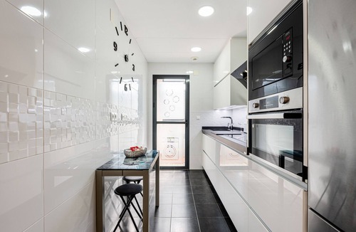 Puerto de la Torre Apartment | Apartment 'Vivienda Para Descansar' with Shared Pool, Wi-Fi and Air Conditioning