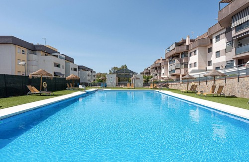 Puerto de la Torre Apartment | Apartment 'Vivienda Para Descansar' with Shared Pool, Wi-Fi and Air Conditioning