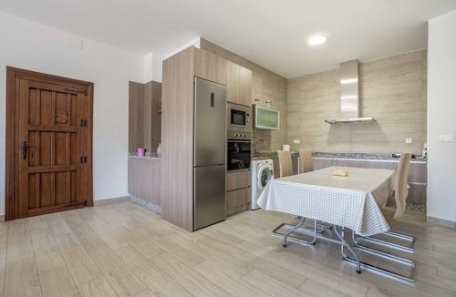 Guejar Sierra Apartment | Apartment 'With Fireplace' with Mountain Views, Wi-Fi and Air Conditioning